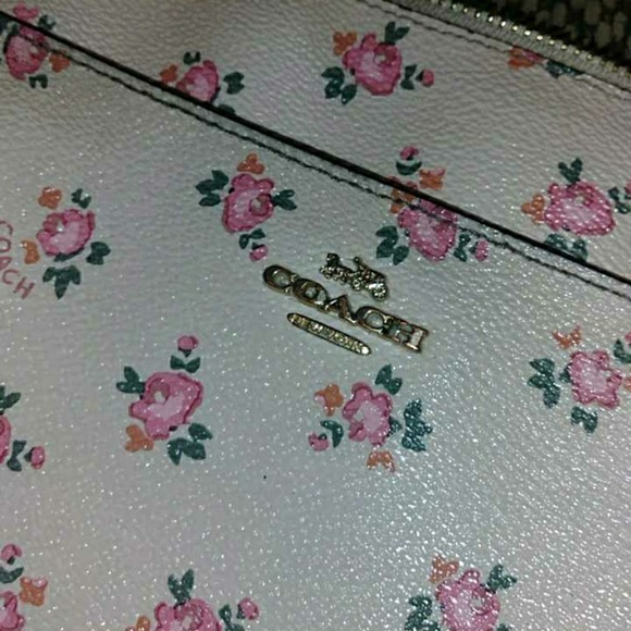 Purse - Picture 2 of 4